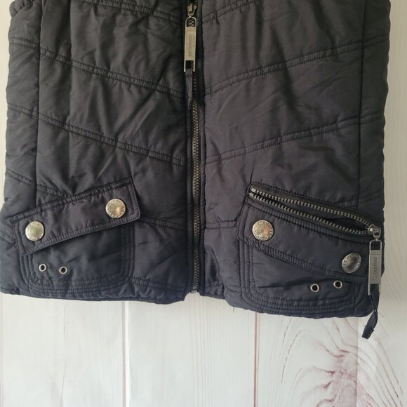 Maurices Women’s Quilted Western Vest, M, Black, Floral Embroidery, Warm Vest - Picture 3 of 8